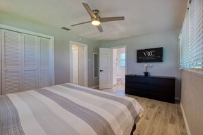 3 bedrooms, iron/ironing board, travel crib, free WiFi