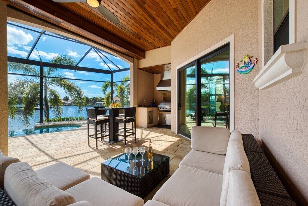 Smart TV, books, music library, stereo