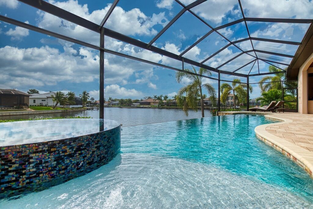 Innenpool, beheizter Pool