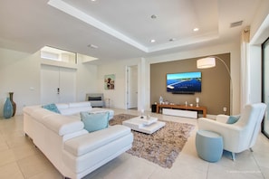 Smart TV, DVD player
