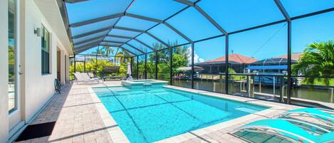 Piscine couverte, piscine chauffée