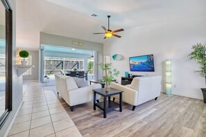 Smart TV, reproductor de DVD, videoteca y estéreo 