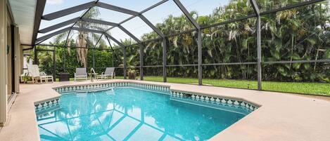 Inomhuspool och uppvärmd pool