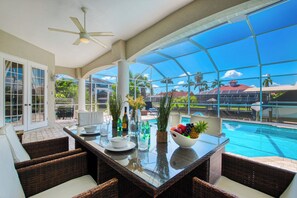 Piscine intérieure, piscine chauffée