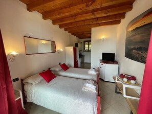 1 chambre, coffre-fort, literie fournie