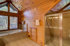 Bathroom - Cabin Fever Lodge #750 (Gatlinburg)