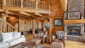 House, Multiple Beds (Cabin Fever Lodge  #750) | Living area