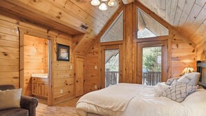 House, Multiple Beds (Cabin Fever Lodge  #750)