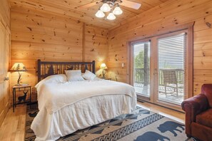 House, Multiple Beds (Cabin Fever Lodge  #750)