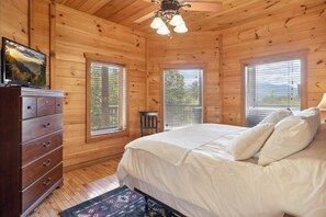 House, Multiple Beds (Cabin Fever Lodge  #750) | Free WiFi, bed sheets