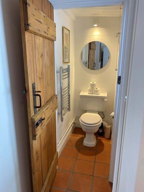 Bathtub, hair dryer, towels