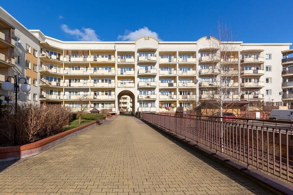 Exterior - Mokotów Apartment Bluszczańska | Apartment with Parking and Balcony (Warszawa)