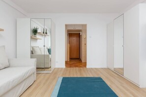 Interior - Malawskiego 5 Warsaw | Studio with a Functional Interior | Business Trip | Romantic Stay in Warsaw (Warsaw)