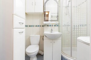 Dusch, hårtork och handdukar