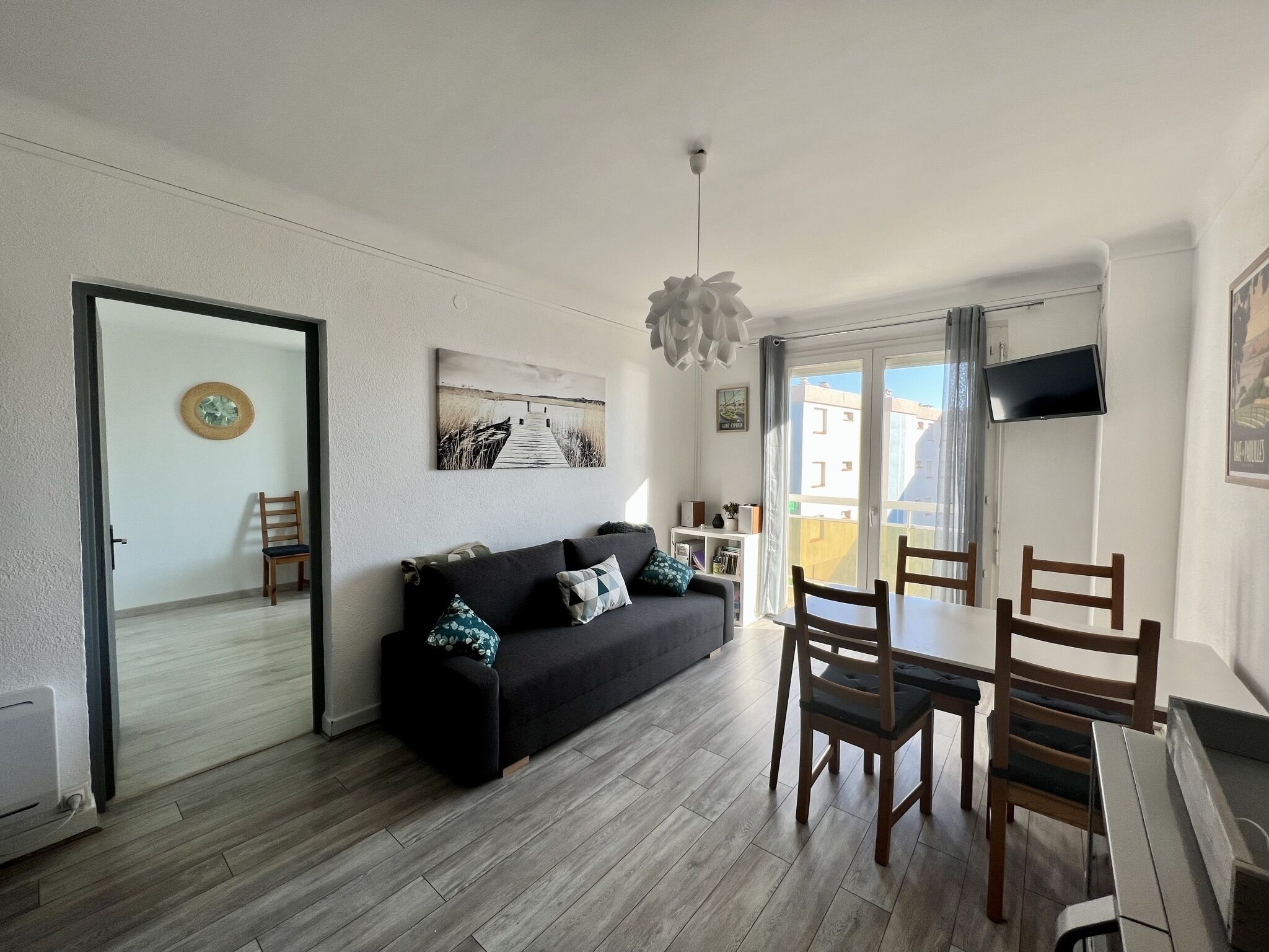 Saint-Cyprien: Cozy 2-bedroom apartment with sea view