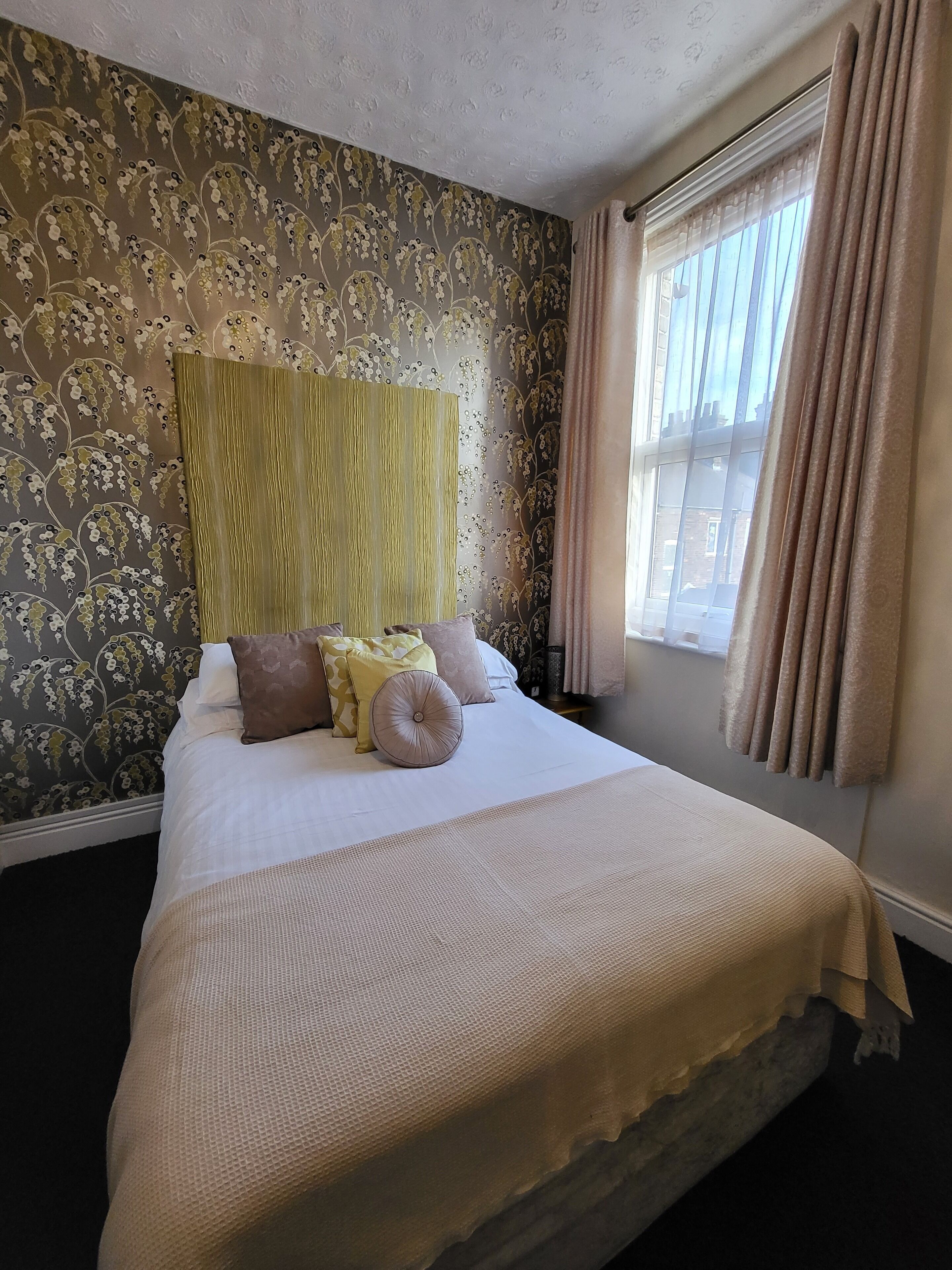 Classic Double Room | Blackout curtains, iron/ironing board, free WiFi, bed sheets