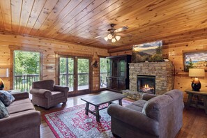 House, Multiple Beds (Pinnacle Pool View Lodge  #625) | Living area