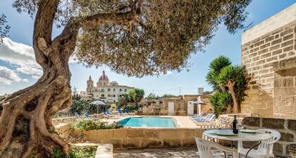 Dar ta' Lulu - 2 bedroom house with valley views