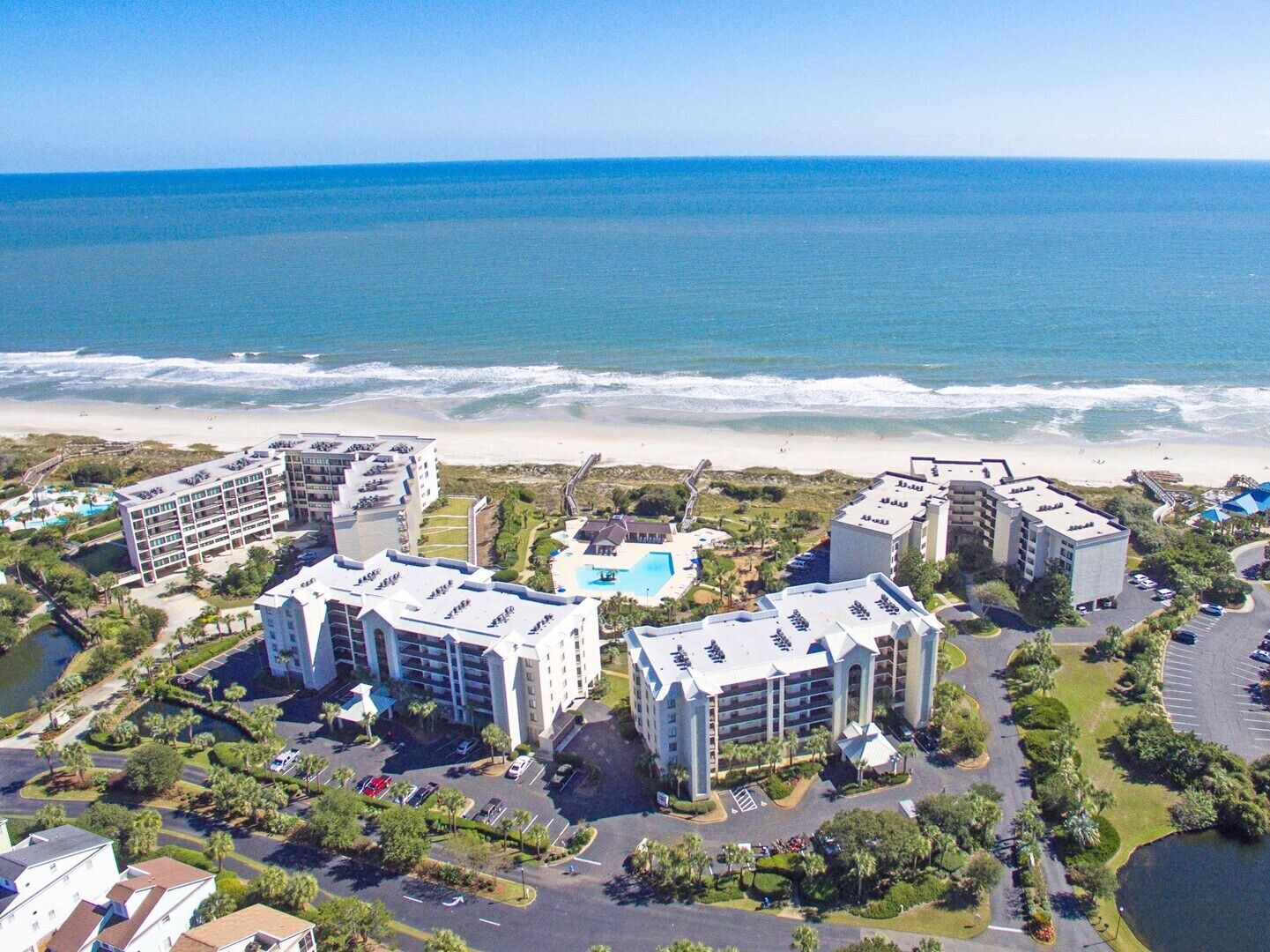 Sandpiper CRD1C - Beautifully Decorated - Private Stairs to pool and beach