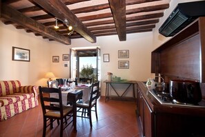 Dining - Forte Sorgnano | Farmhouse with pool (Gualdo Cattaneo(PG))