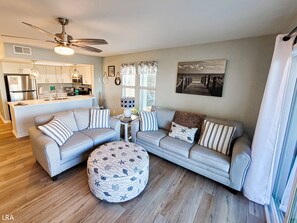 Books - Surf Condos 318 - Ocean Views & Poolside Fun! (Holly Ridge)