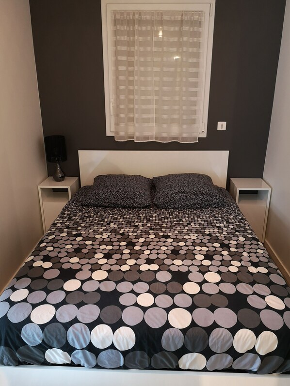 1 bedroom, WiFi, bed sheets
