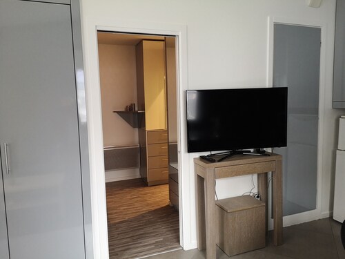 1 bedroom apartment in fresnes