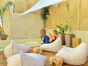 Sun deck
