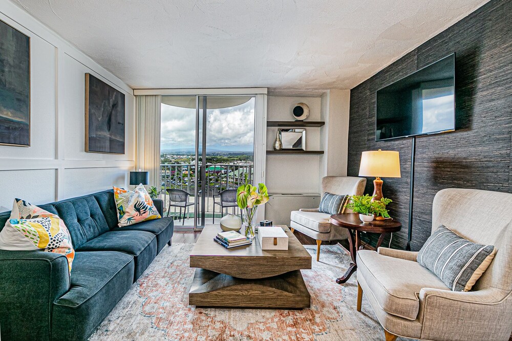 Cosmopolitan Condo - Lagoon Centre 701 In the Heart of Hilo