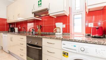Fridge, microwave, oven, dishwasher