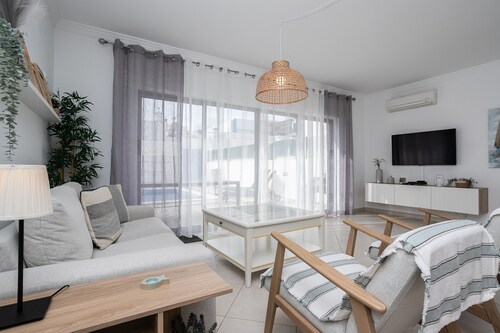 Villa avec piscine privée à 100m de la plage by ALGARVEMANTA (16V3)
