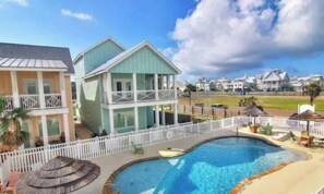 Pool - Boardwalk, Pool, 2 Balconies - Hook, Wine & Sinker (Port Aransas)