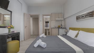 Standard Double Room | Free WiFi, bed sheets