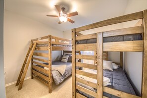 Condo, 3 habitaciones | 3 habitaciones, tabla de planchar con plancha y wifi gratis 