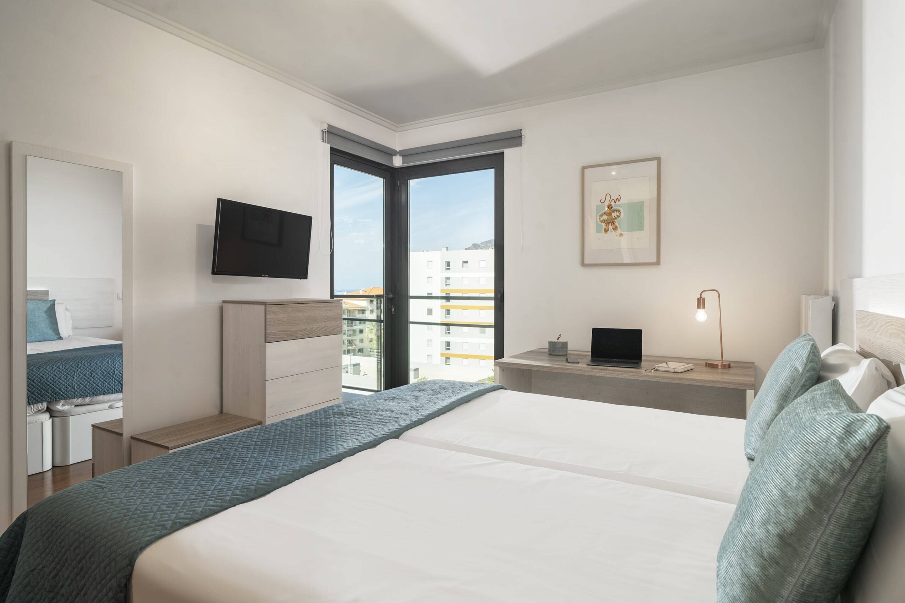 Apartment With Pool and Gym, Piornais Residence I