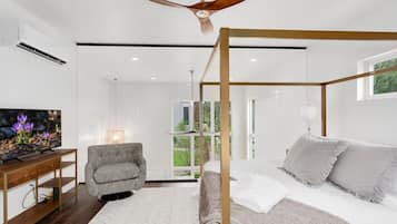 3 Schlafzimmer, Schreibtisch, Bügeleisen/Bügelbrett, WLAN