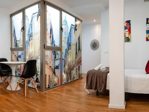 1 chambre, fer et planche à repasser, accès Internet, draps fournis