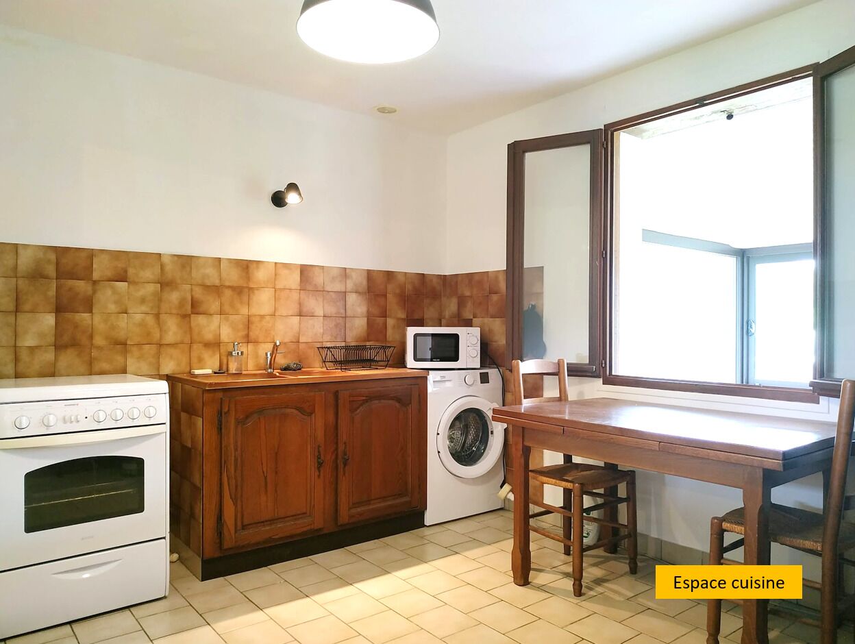 House with large garden 15min walk from Saut de Gouloux