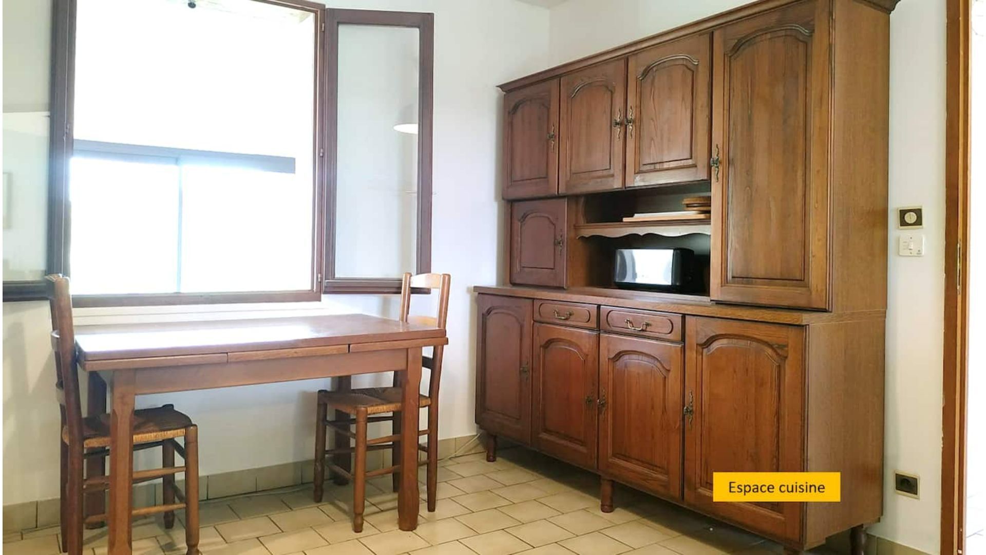 House with large garden 15min walk from Saut de Gouloux