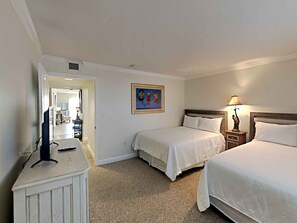 2 chambres, fer et planche à repasser, Wi-Fi, draps fournis