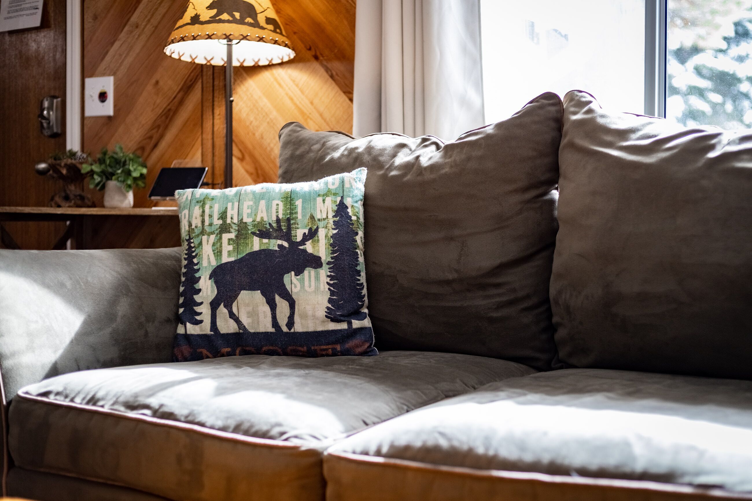Whispering Pines Cabin - Family and pet friendly abode