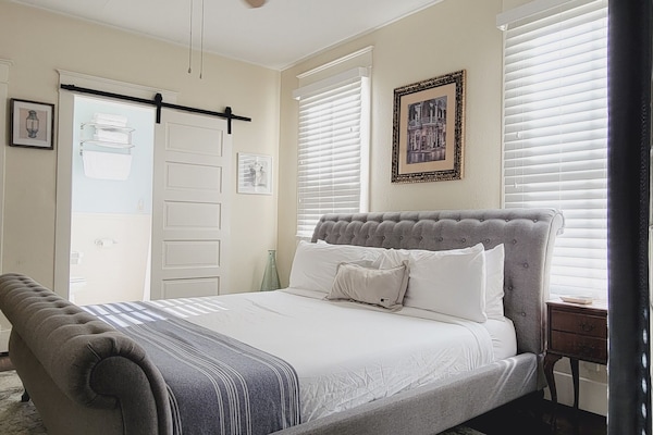 1 bedroom, desk, iron/ironing board, free WiFi