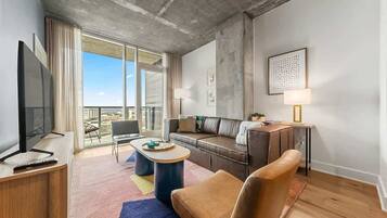 Téléviseur, bureau