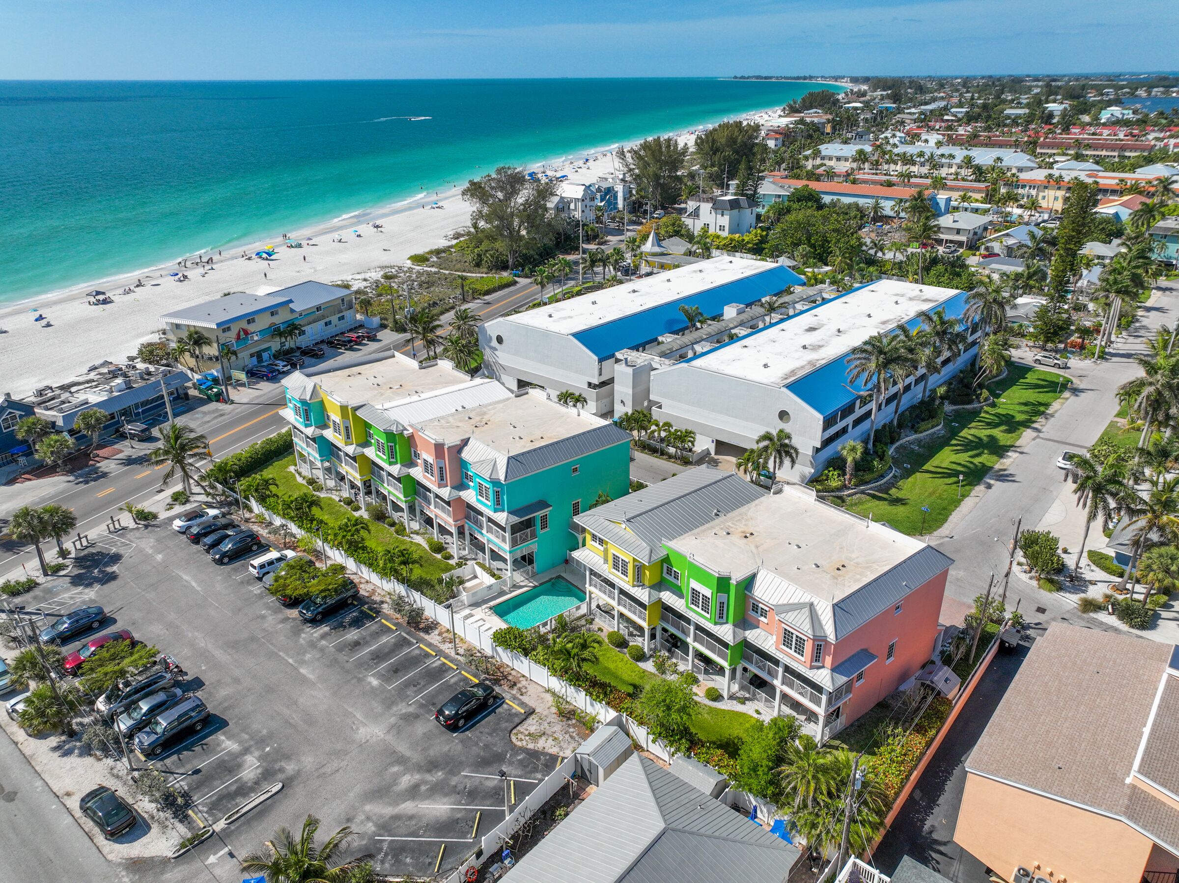 Beach Getaway in Bradenton Beach with Games, 2 Mins to Beach! - A Twist of Lime