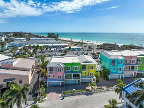 Exterior - Beach Getaway in Bradenton Beach with Games, 2 Mins to Beach! - A Twist of Lime (Bradenton Beach)