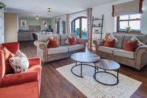 32-英寸纯平电视 （配备有线频道）、电视