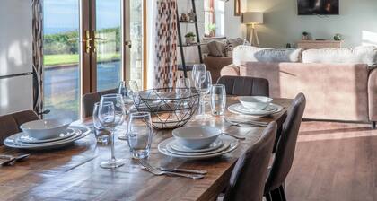 The Beacon - 3 Bed - Ludchurch
