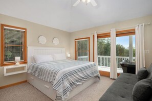 6 habitaciones, tabla de planchar con plancha, wifi y ropa de cama 