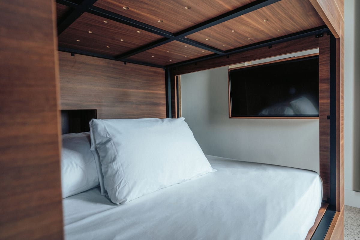 Basic-Doppel- oder -Zweibettzimmer | Hochwertige Bettwaren, Verdunkelungsvorhänge, schallisolierte Zimmer