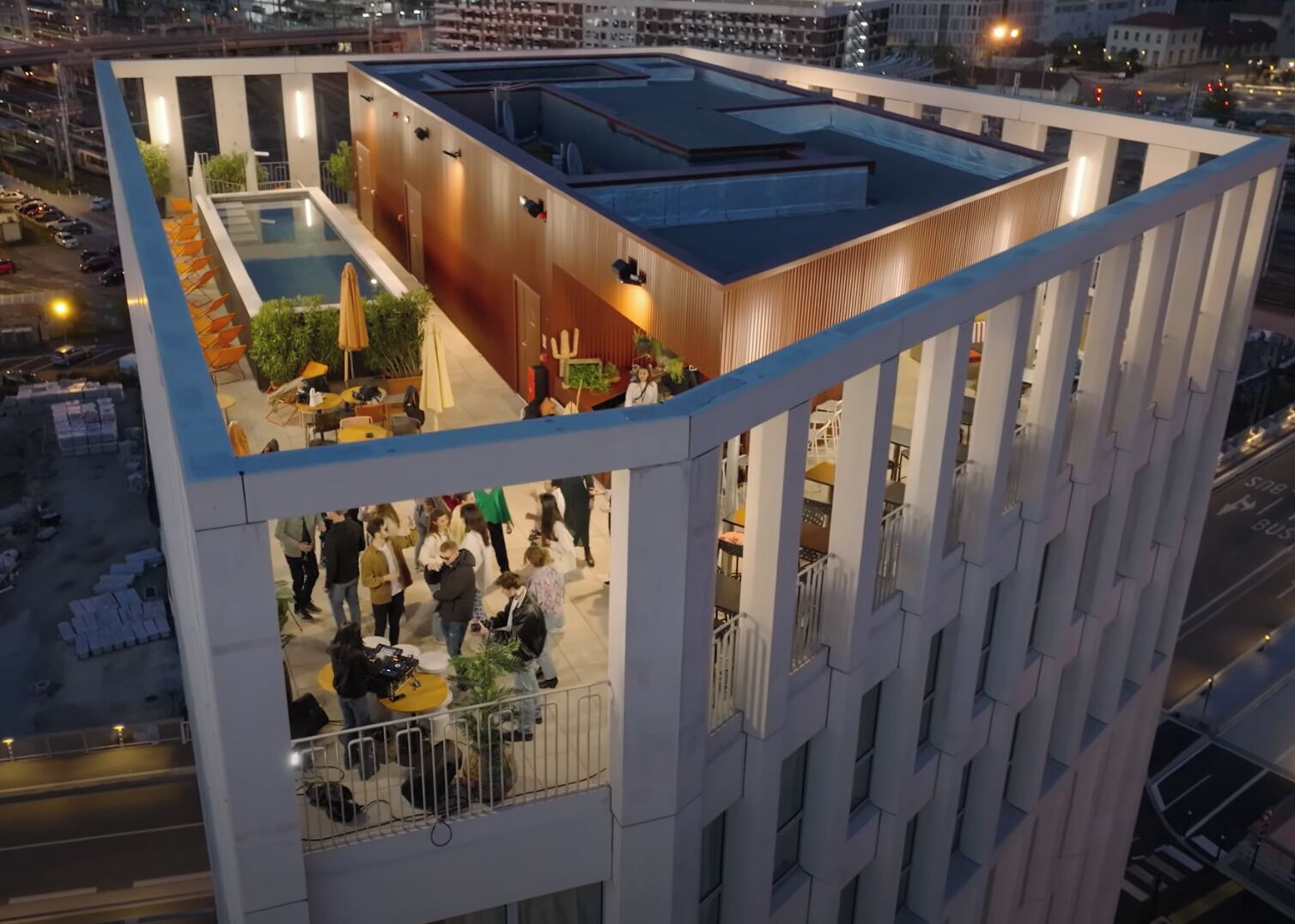 Piscine extérieure (ouverte en saison)